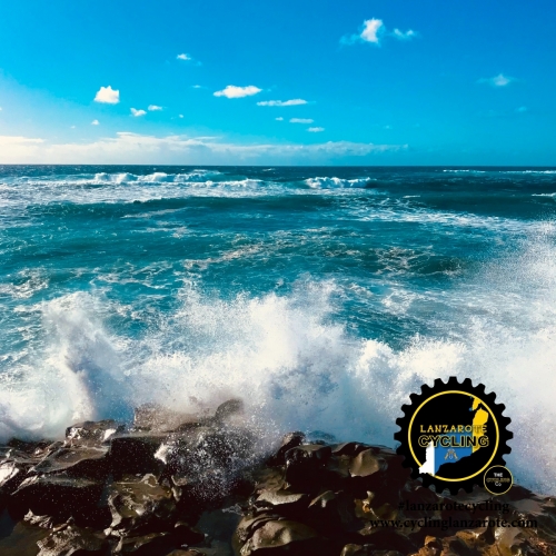 cycling lanzarote waves